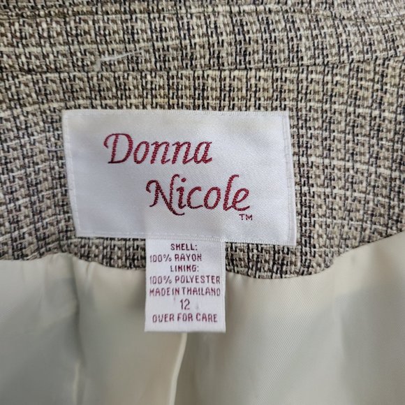 Donna Nicole Blazer - Picture 8 of 8